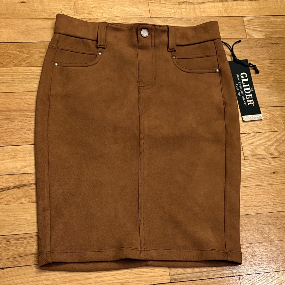 NWT Liverpool “The Glider” Women's Brown Suede Skirt